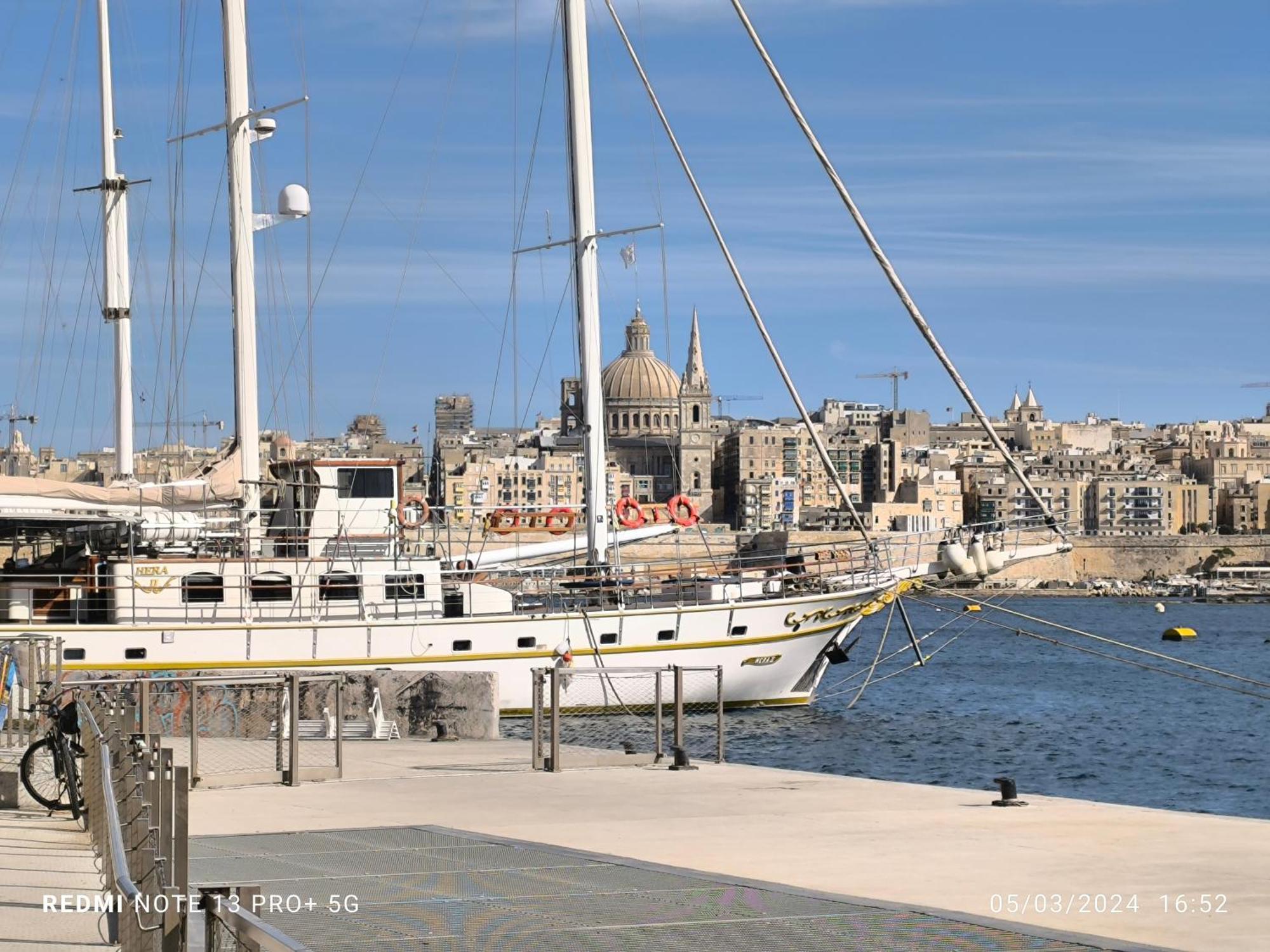 One Bedroom Tea Apartment Il-Gzira Exterior foto